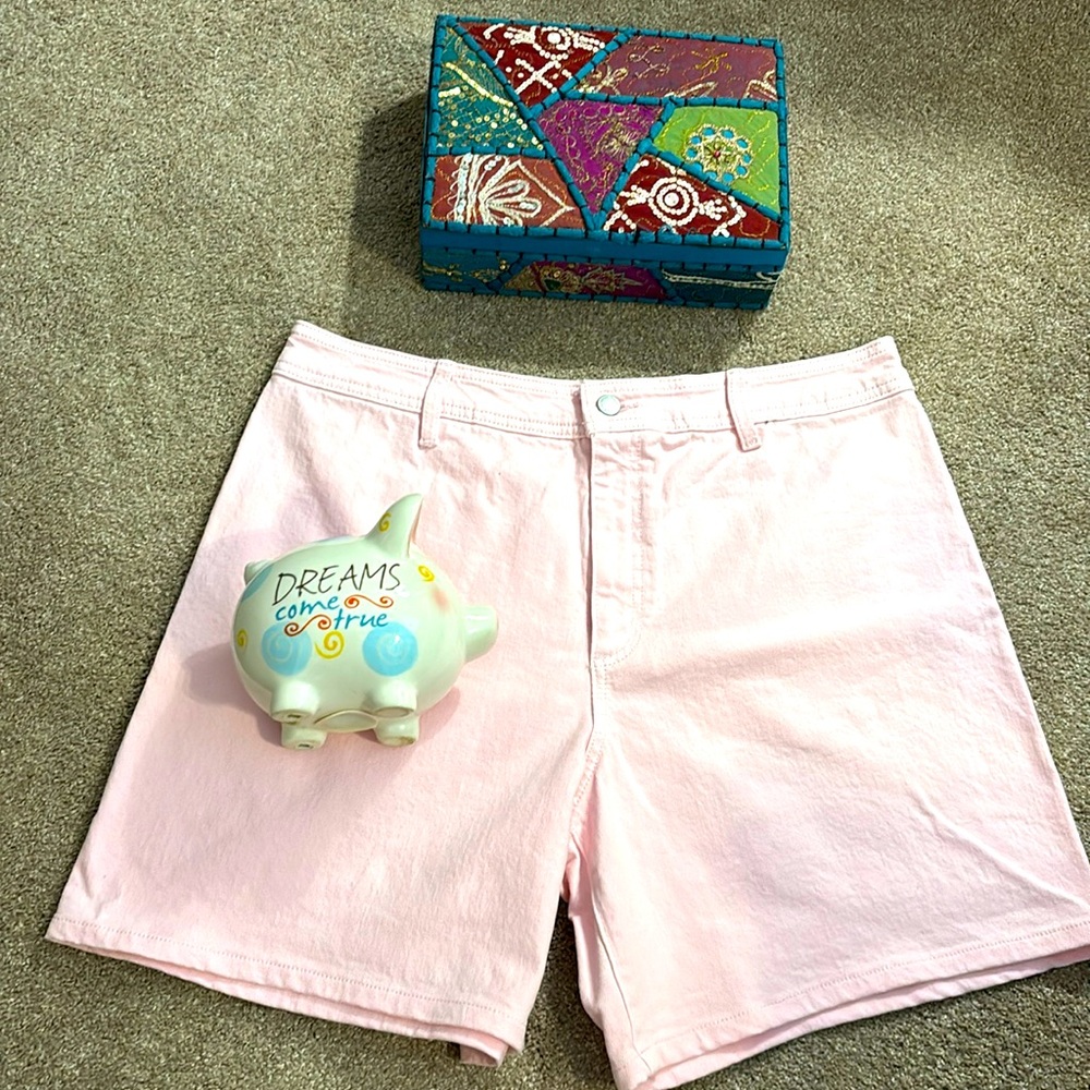 Pink shorts, universal thread, I had cute off
BIG DIVORCE SALE 😞